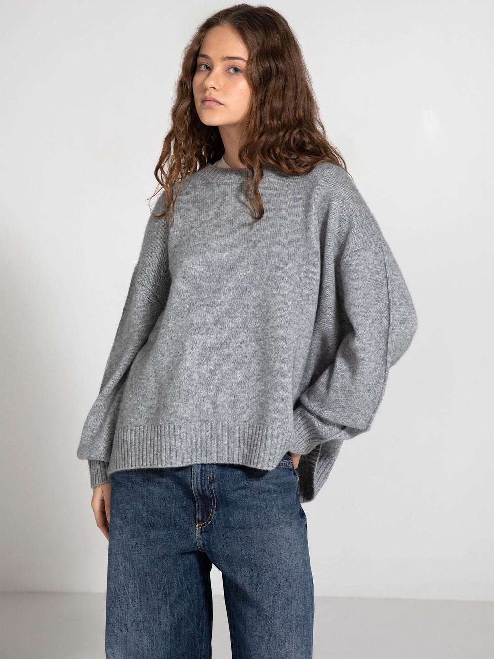 Cozy gray oversized sweater from MEOTINE, featuring a relaxed fit and ribbed hem, perfect for a stylish, comfortable look.